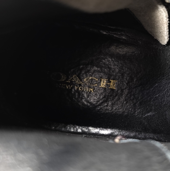 Coach Colleen Designer Gray Suede Ankle Bootie with Side Zip Closure. 8.5 - Picture 12 of 12